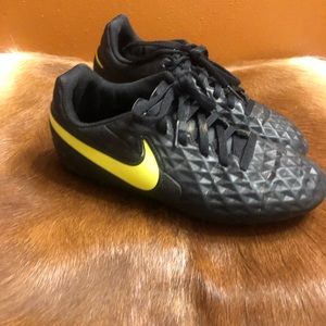 Youth Soccer cleats size 4